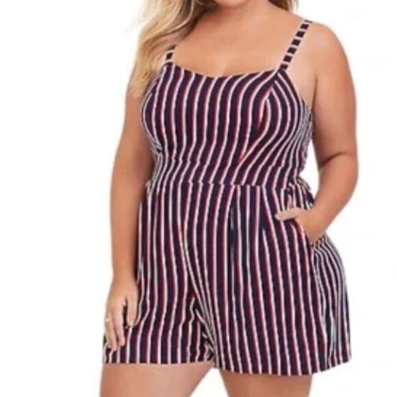 TORRID NAVY BLUE & RED STRIPE CHALLIS ROMPER ONEPIECE Sz 5X - Picture 1 of 4